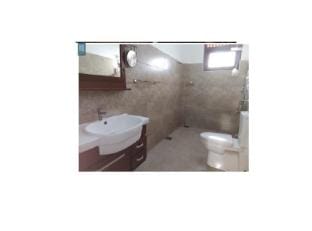 Green Court Villa Wi-Fi, AC, Hot Water 4 bed rooms Vacation rental in Western Province
