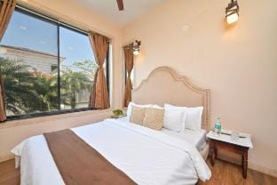 Golden Pearl Premium Private Pool Villa Lonavala Vacation rental in Lonavla