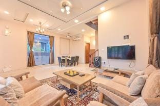 Golden Topaz 5BHK Vacation rental in Lonavla