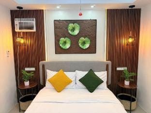 Traveler’s Hub: Cozy 1BR near Airport & SM Clar Vacation rental in Angeles