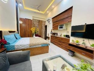 Luxury Studio Apartment | Supertech NorthEye Vacation rental in Noida