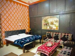 Chaurasia Homestay Peaceful Stay in Kashi  Vacation rental in Varanasi