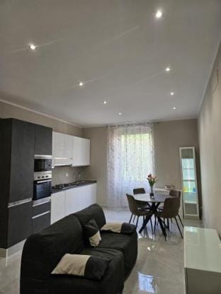apartment 250m from the Prince Maritime station Apartment in Genoa