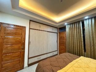 1 bhk luxury homestay | free Parking| 15 min to Mall road Apartment in Shimla