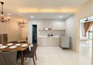 Mega Space @ Atria Mall (1343Sqr ft, 2 BR 2 Bath) Vacation rental in Petaling Jaya