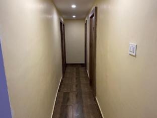 New Hotel Tuk Tuk Palace Apartment in India