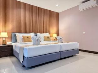 ozone pool villa phuket Vacation rental in Pa Klok
