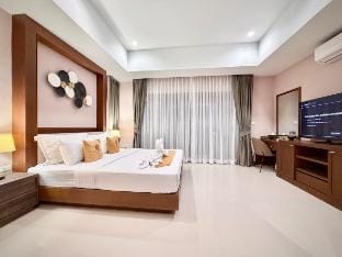 ozone pool villa phuket Vacation rental in Pa Klok