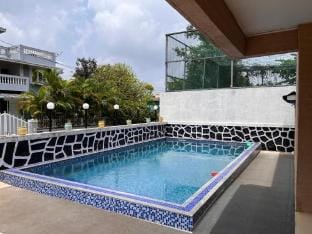 Royal Villa 1 Huge Pvt Pool 2BHK Villa - Lonavala Vacation rental in Lonavla