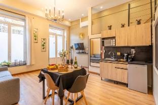 4 Sugiton Chic Accommodation in the Middle of Ever Vacation rental in Marseille