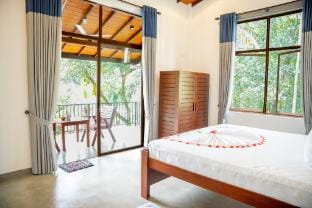 Villa Valentina Luxury Escape  Apartment in Hikkaduwa