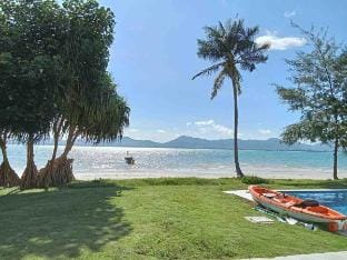 Ocean Bliss Beach House -  Beachfront Pool Villa Vacation rental in Wichit