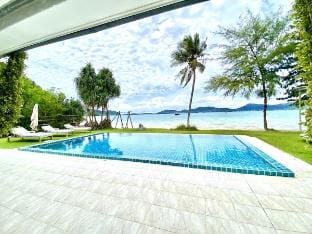 Ocean Bliss Beach House -  Beachfront Pool Villa Vacation rental in Wichit