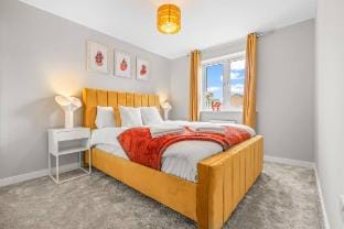 Executive 4-Bed House | Free Parking | Contractors Vacation rental in Coventry