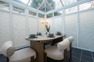 4bd, near NEC, BHX, JLR, Sheldon Vacation rental in Solihull