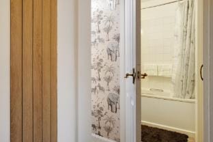 Westminster 2-Bed Flat 6 min to Victoria Station Vacation rental in City of Westminster