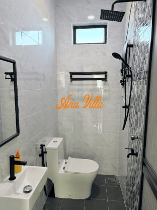 Homestay Ana Villa 4BR AC Near Drawbridge Litar GB Beaches UMT UnisZa Vacation rental in Terengganu, Malaysia