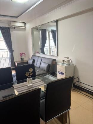 Apartemen Mutiara Bekasi Tipe Studio Gedung B Apartment hotel in West Java