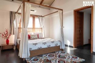 StayVista at Hearth @ Hideaway to Heaven Villa in Maharashtra