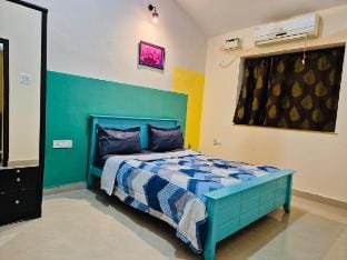 Marvella Serenity 2bhk with shared Pool in Arpora Vacation rental in Goa, India