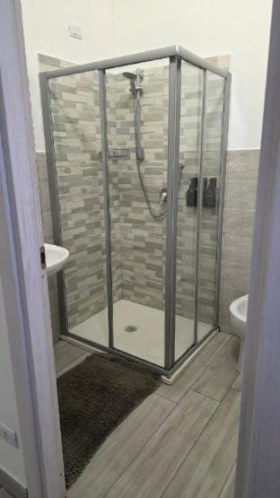 Apartment with double bed and bathroom (34) Hotel in Novara