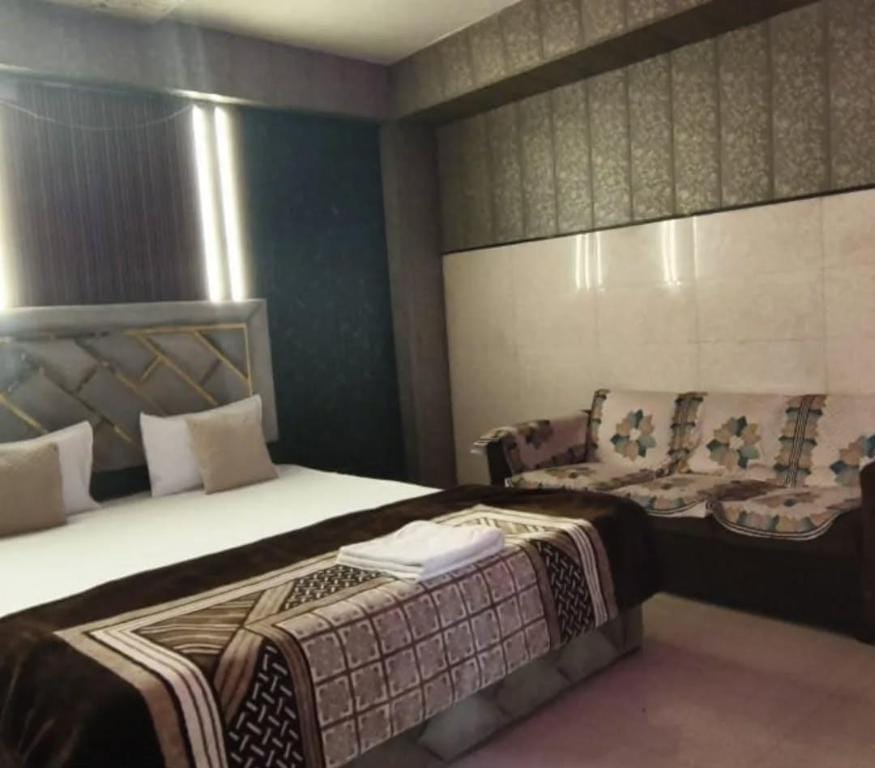 Hotel Deluxe inn Palam Hotel in New Delhi