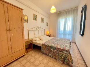 Spacious beachside flat with terrace Apartment in Porto Santa Margherita