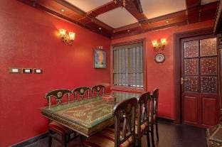 3-Min Walk to LuLu! Spacious 3BR  Family Haven ! Vacation rental in Kochi