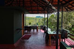 Five dreams by Let's Inn Villa in Kerala