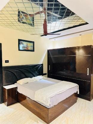 Maanvi Stays Sea Waves Apartment in Visakhapatnam
