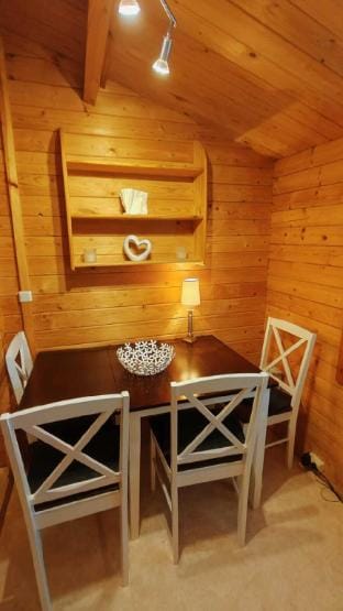 Holzhaus direkt am See Vacation rental in Mecklenburgische Seenplatte