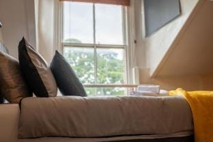 Hull two bed, two bath with off street parking Apartment in Hull