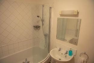 Hull two bed, two bath with off street parking Apartment in Hull