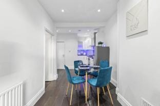Deluxe Flat Near Central London Apartment in London Borough of Southwark