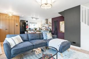 2Bed House in Coatbridge | Sleeps 4 | Free Parking Vacation rental in Coatbridge