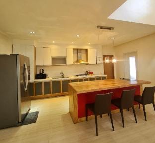 6BR Private Pool Villa in Clark  (Regency B) Vacation rental in Angeles