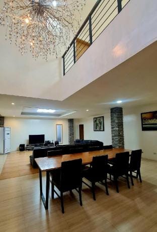 6BR Private Pool Villa in Clark  (Regency B) Vacation rental in Angeles