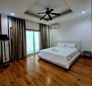 Private Pool Villa in Clark, Pampanga (Regency D) Vacation rental in Angeles