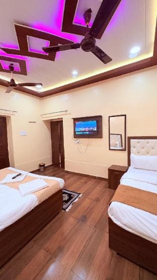 Triple Bed Room Near Kashi Vishwanath Temple Vacation rental in Varanasi