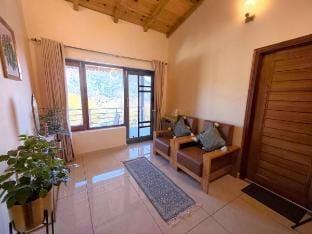 Silvara: 4BHK Villa nr Kainchi Dham | Hilltop View Villa in Uttarakhand