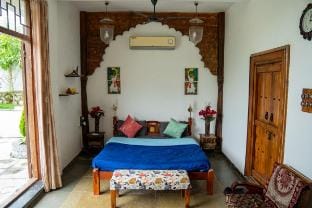 villa with pool near purandar, saswad Farm Stay in Maharashtra
