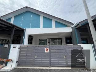 Ipoh Muslim Homestay - Meru Tropika (3 Bedrooms) Vacation rental in Ipoh