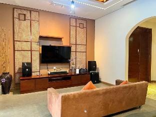 New Private Pool! Villa Lumina 4BR at Vimala Hills Vacation rental in West Java