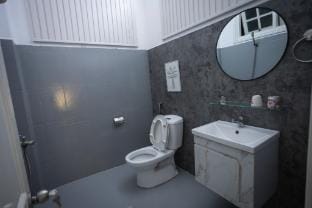 Studio Sur Jardin Vacation rental in Dalat