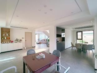 Moonlight Box Holiday Villa Vacation rental in Pattaya City