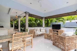 Lovely 2 bdrs villa / private pool Taman Sari Villa in North Kuta