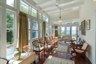 StayVista at Vintage @ Rose Cottage Villa in Shimla