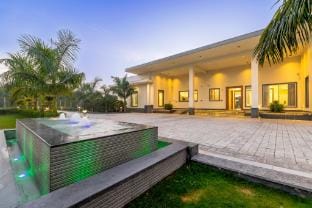 Levante Farms by ELIVAAS Vacation rental in Delhi