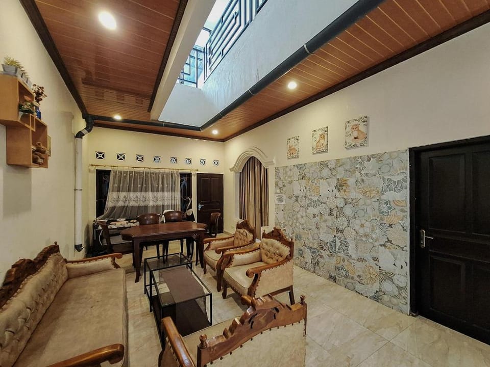 RedDoorz Syariah @ Greenhouse Tegalwaras Palagan Hotel in Special Region of Yogyakarta