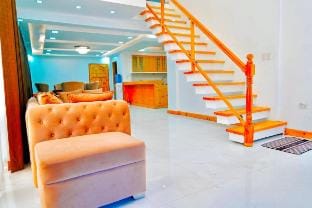 10 mins away from SM Baguio / Villa with Jacuzzi Villa in Baguio